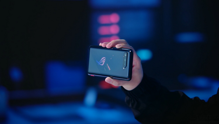 2026年“暂停”推新手机，华硕到底做错了什么？